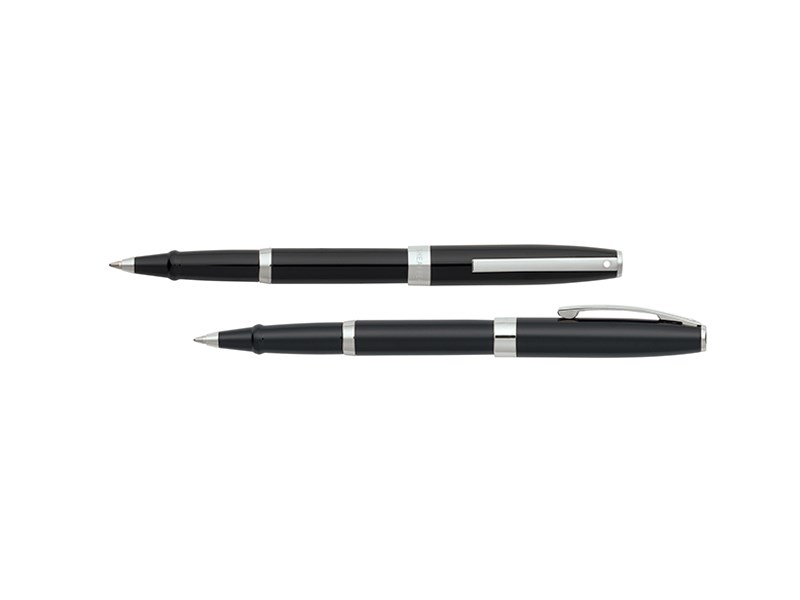 Sheaffer Onyx featuring chrome plate trim RB